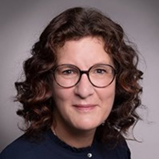 Petra Beger, Verwaltung